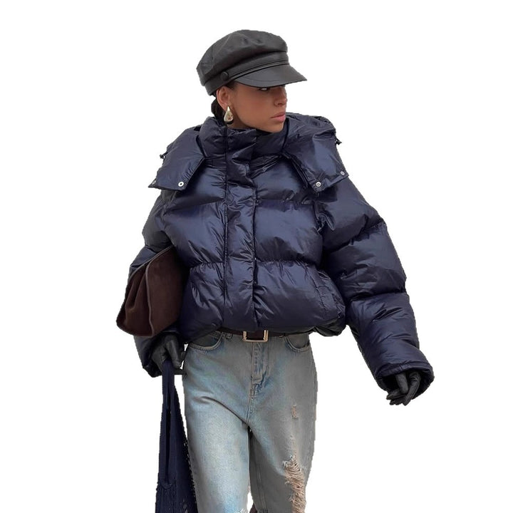 Damen Kurz geschnittene glänzende Oversize-Steppjacke mit hohem Kragen Drune