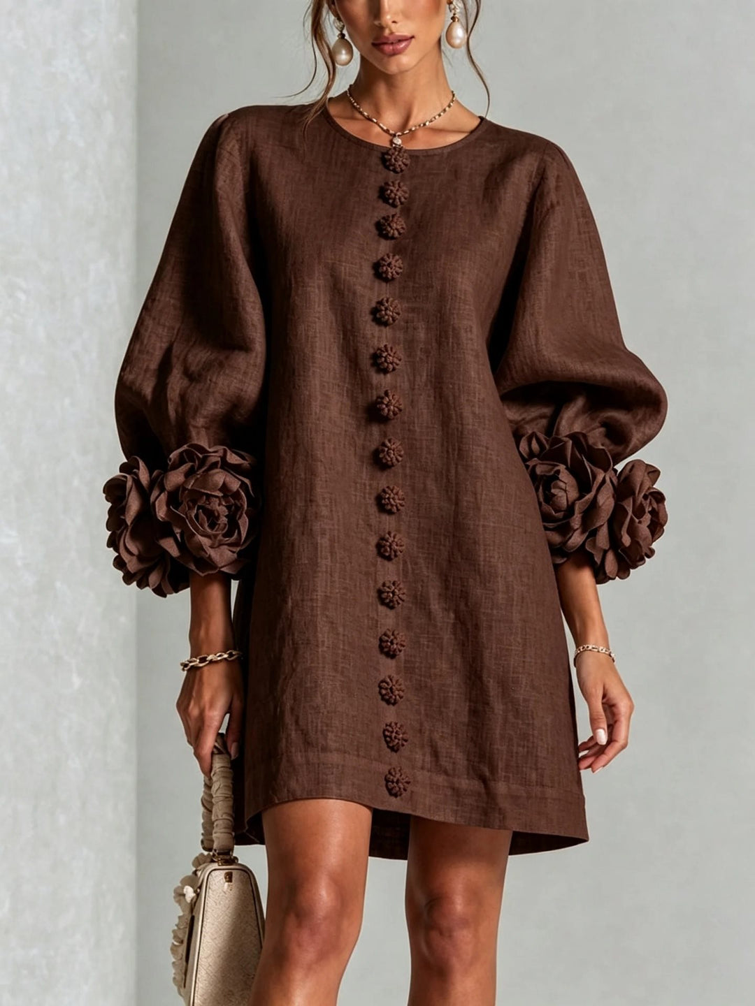 Damen Kurz geschnittenes Leinenkleid mit 3D‑Blütenärmeln und mittiger Knopfleiste Drune