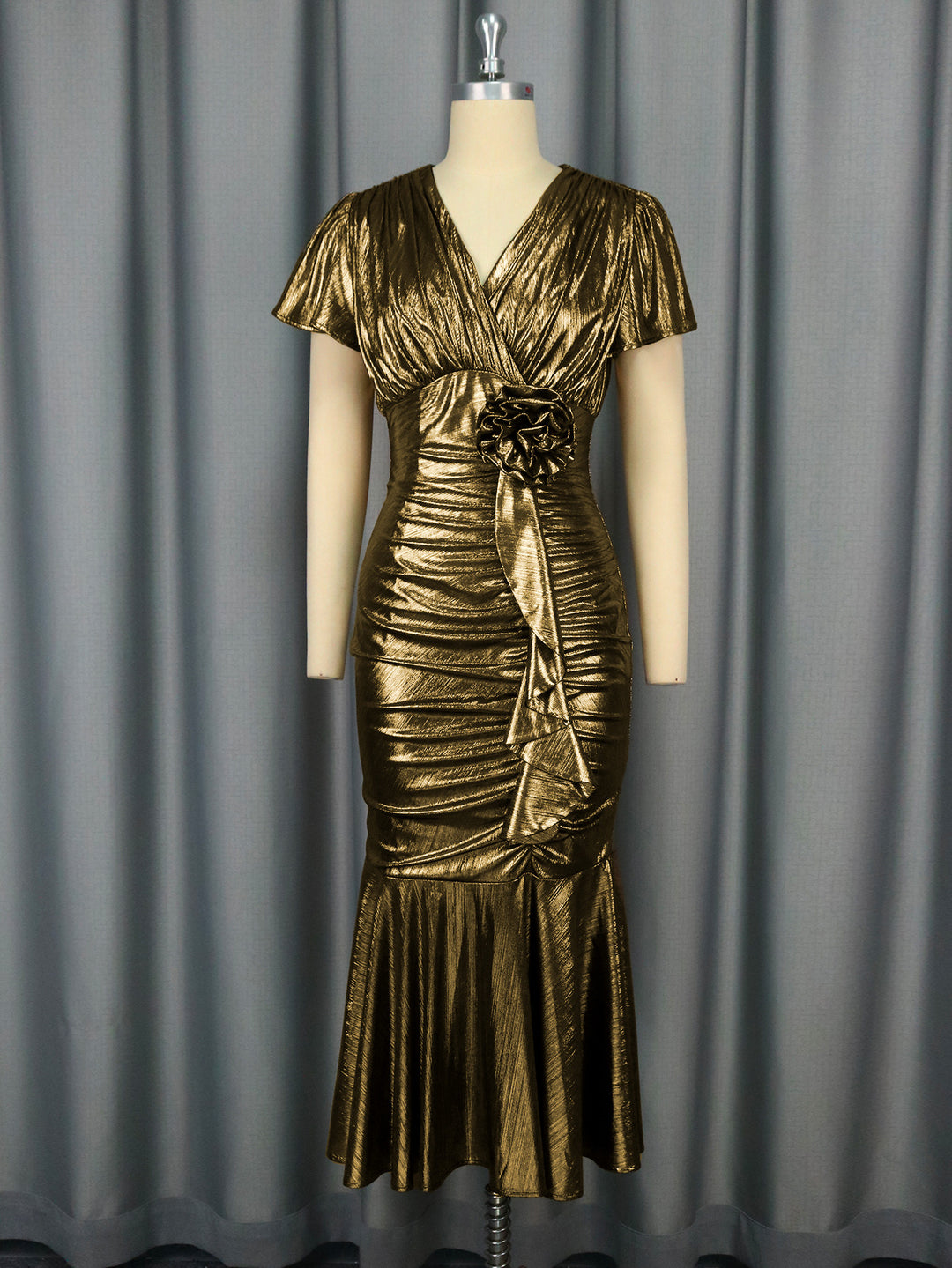 Damen figurbetontes Abendkleid mit schimmerndem Material und Rüschendetails Drune