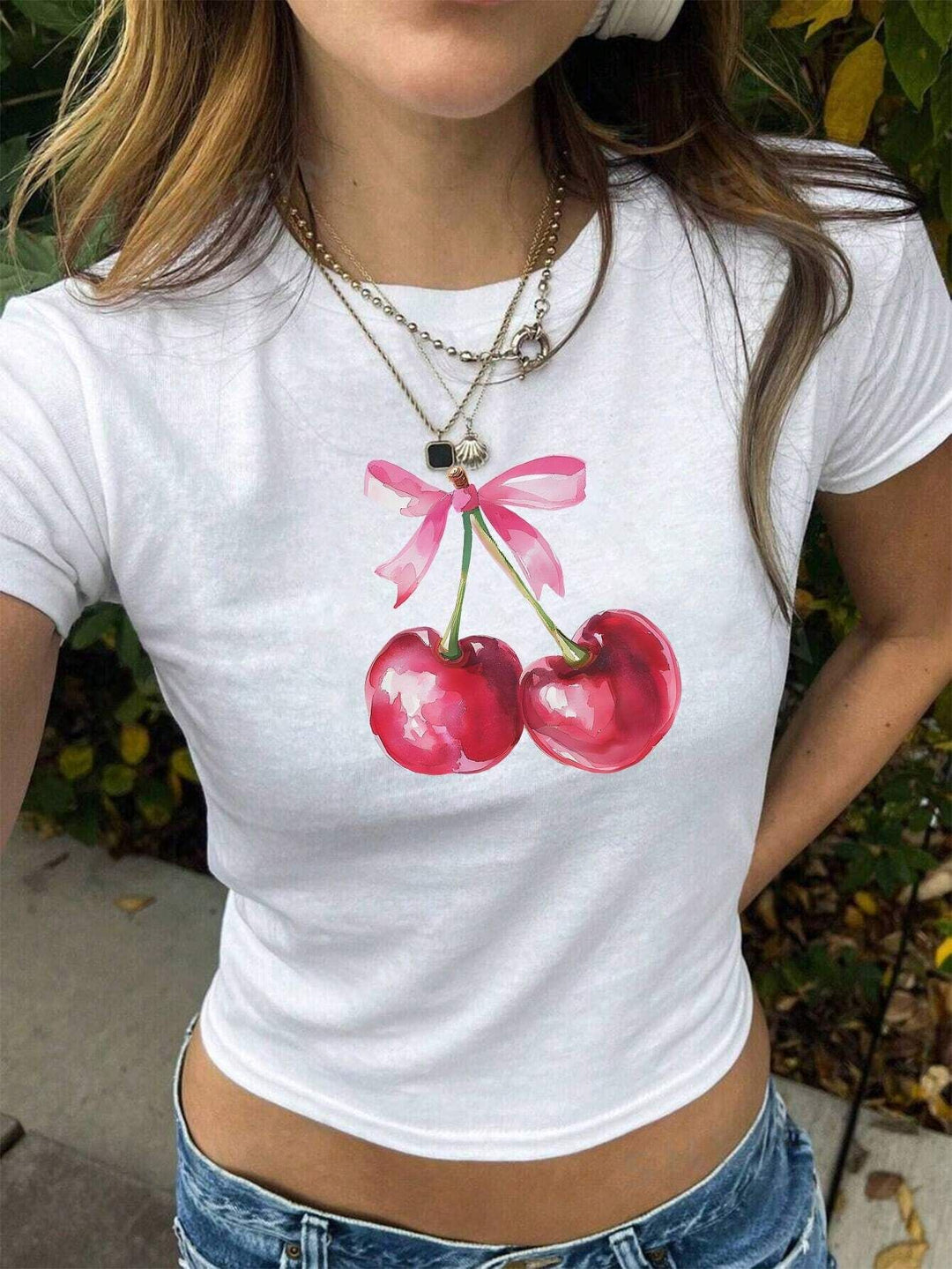 Damen Crop-T-Shirt mit kreativem Cocktail-Design Drune