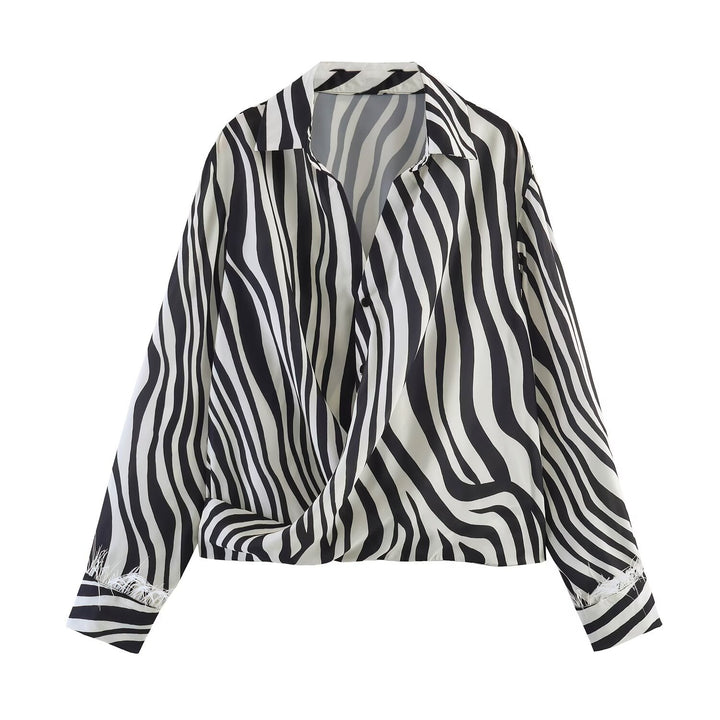 Damen Oversize-Satinbluse mit Hemdkragen, asymmetrischem Wickeleffekt und Federsaum Drune