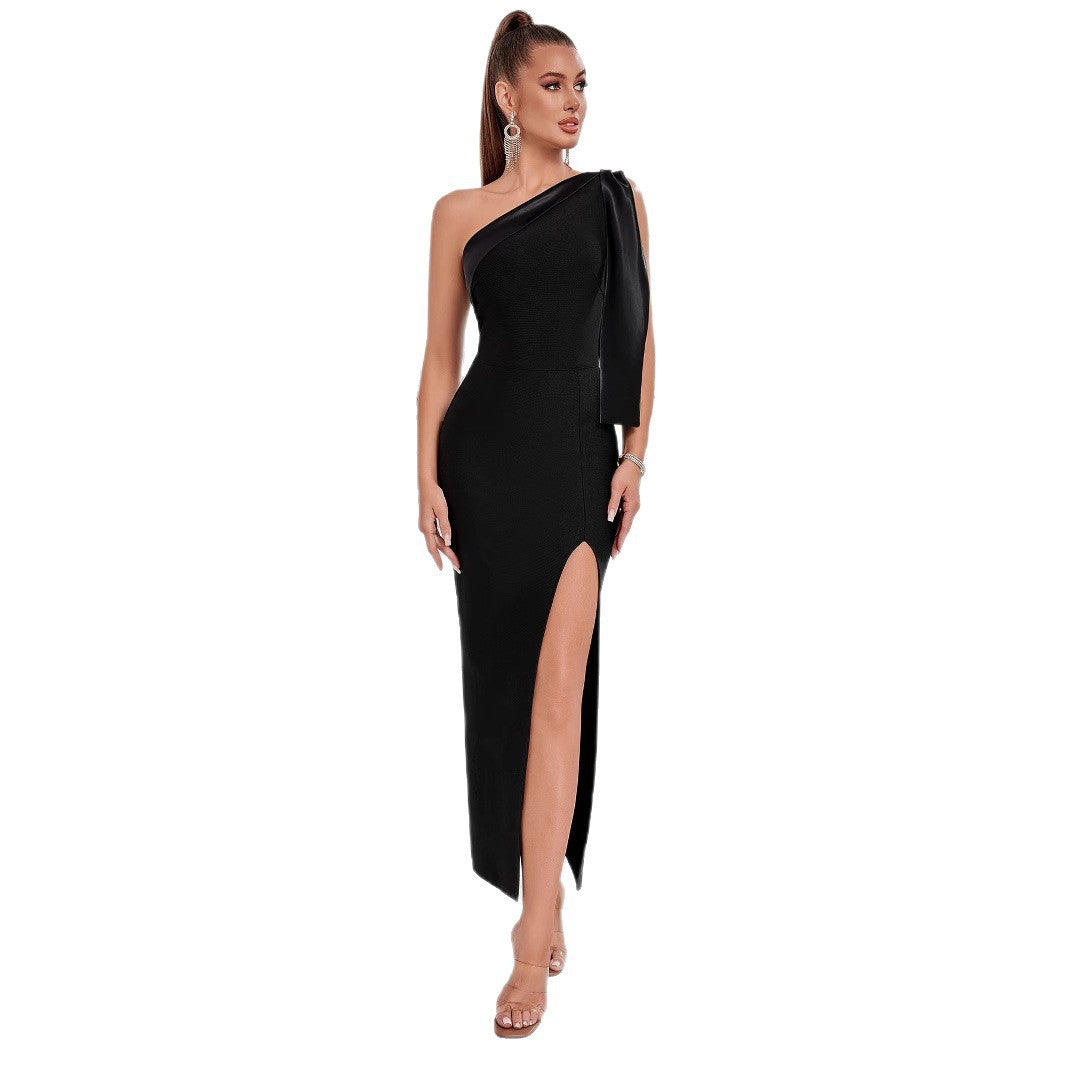 Damen Elegantes Maxikleid mit asymmetrischem Schnitt und auffälligem Schlitz Drune