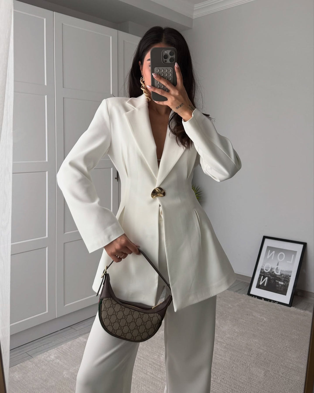 Damen Taillierter Longblazer mit goldener Statement-Schnalle Drune
