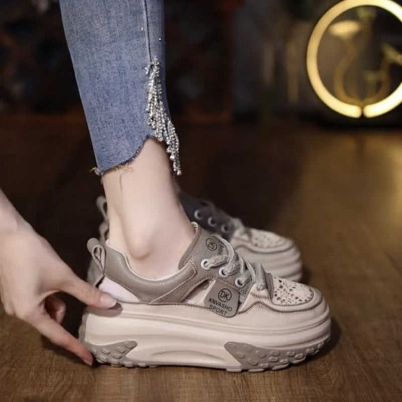 Damen Modische Sneaker mit luftigen Lochungen und dämpfender Laufsohle Drune