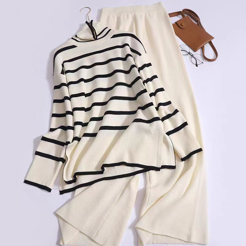 Damen modisches Strickensemble mit feinen Streifen Drune