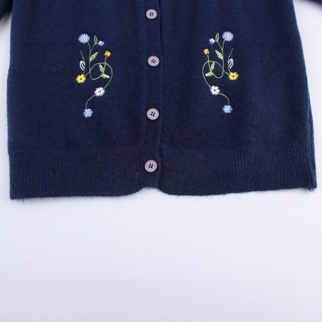 Damen Strickjacke mit floralem Stickdesign und dekorativen Knöpfen Drune