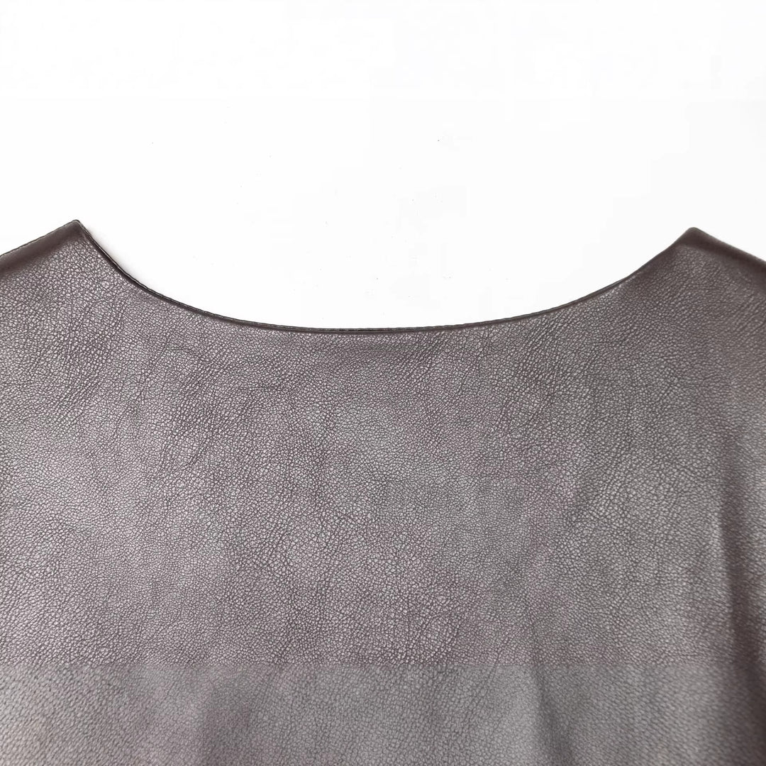 Damen Knopfblazer aus veganer Lederoptik im Cropped‑Boxy‑Schnitt mit Rundhalsausschnitt Drune
