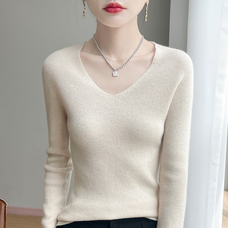Damen Schmal geschnittener V‑Ausschnitt-Feinstrickpullover mit feiner Rippenstruktur und weicher Haptik Drune