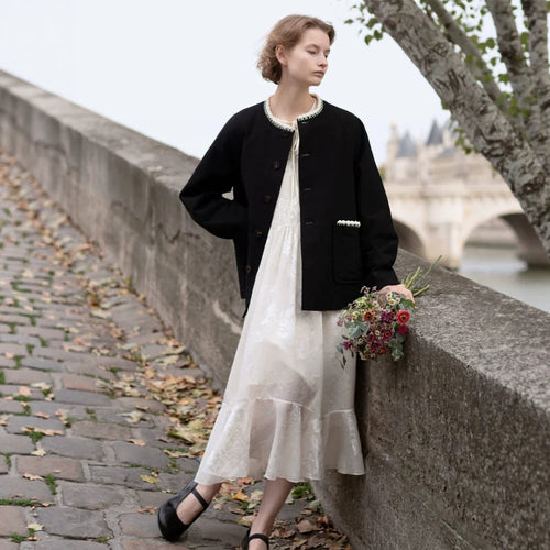 Damen Boxy-Kurzjacke mit dekorativer Zierborte und aufgesetzten Taschen Drune