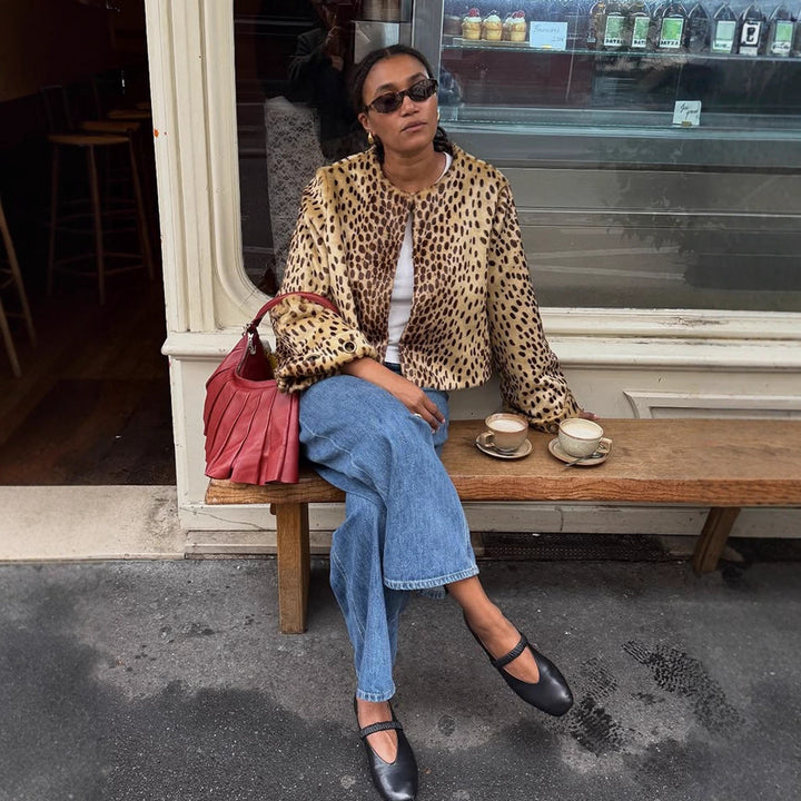 Damen Kurzblouson aus Kunstfell mit Leopardenmuster, Boxy‑Silhouette & weitem Ärmel Drune
