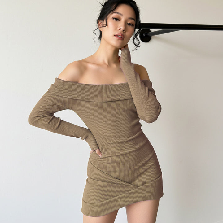 Damen figurbetontes Off-Shoulder Kleid aus Rippstrick Drune