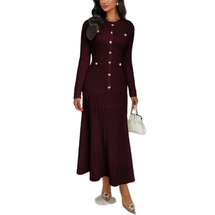 Damen nan tailliertes Maxi-Strickkleid mit durchgehender Knopfleiste und dekorativen Zierknöpfen Drune