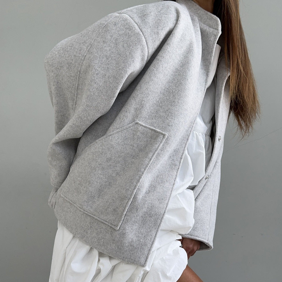 Damen oversized Wolljacke mit schlichten Knopfdetails und praktischen Taschen Drune