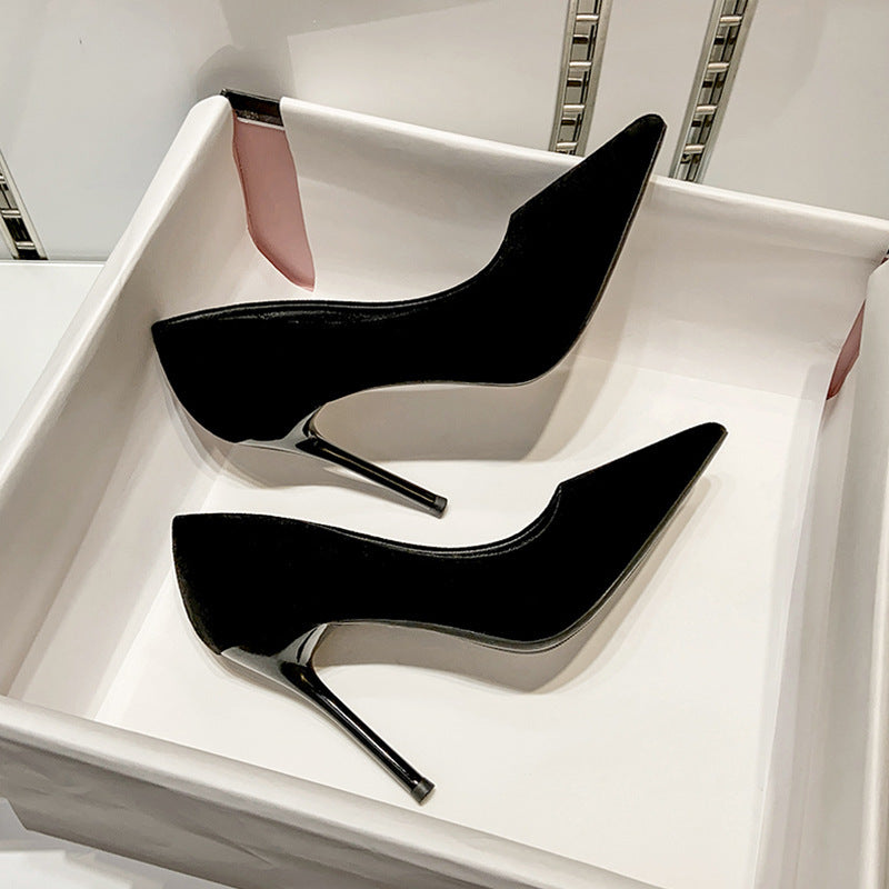 Damen Spitz zulaufende Stiletto-Pumps aus Samtoptik mit hohem Absatz Drune