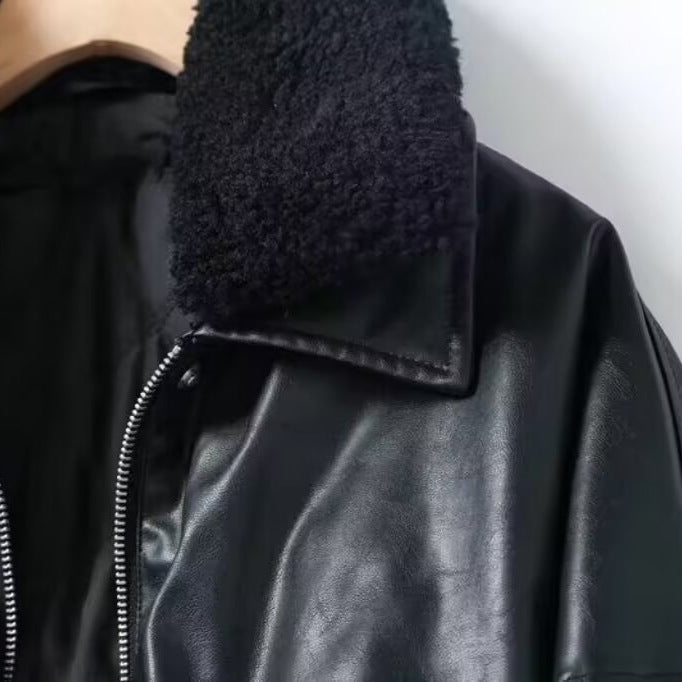 Damen Oversize Kunstlederfliegerjacke mit Teddykragen und Pattentaschen Drune