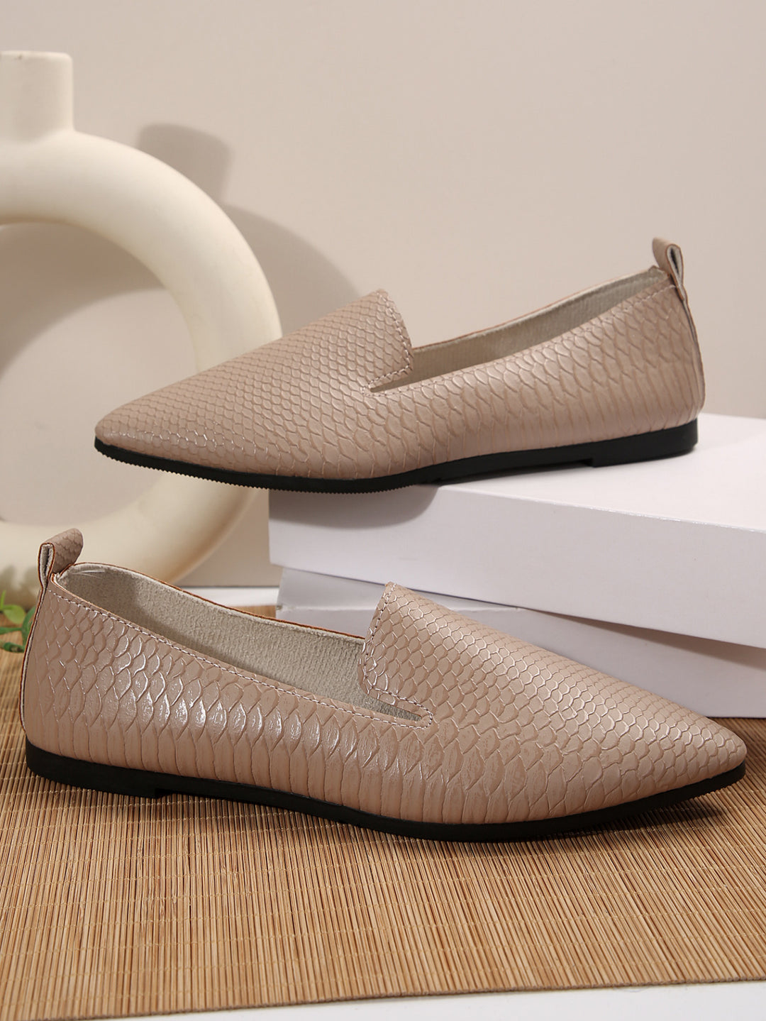 Damen  flexible Keil-Slipper mit Schlangenprägung, gepolstertem Komfortfußbett und rutschfester Gummisohle Drune