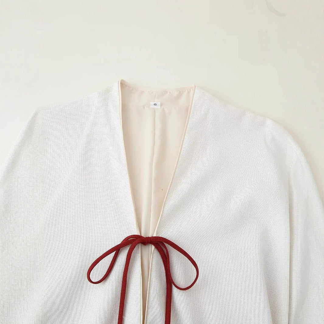 Damen nan leichte Kimono-Blusenjacke mit floraler Ärmelsstickerei und kontrastierenden Bindebändern Drune