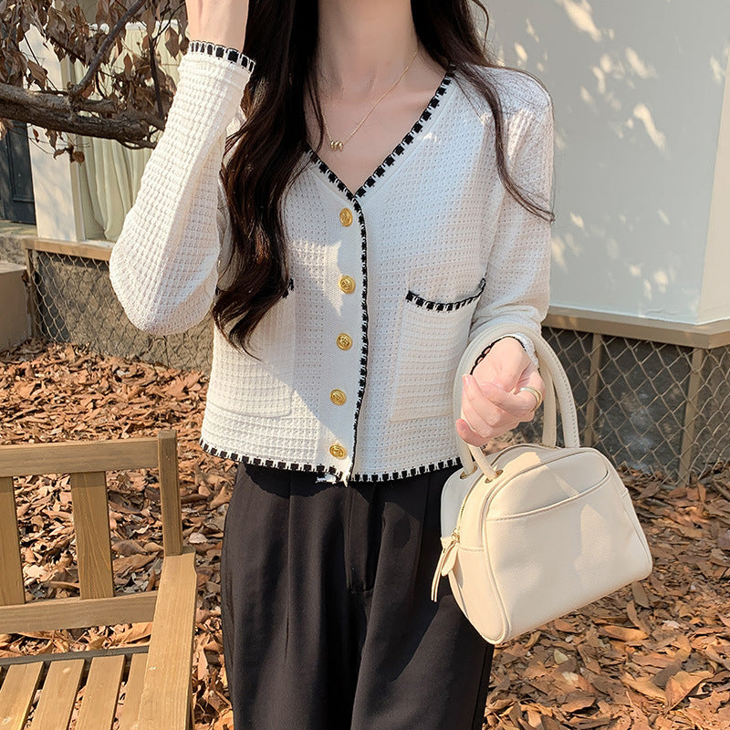 Damen modische Baumwoll-Strickjacke mit Knopfdetails Drune