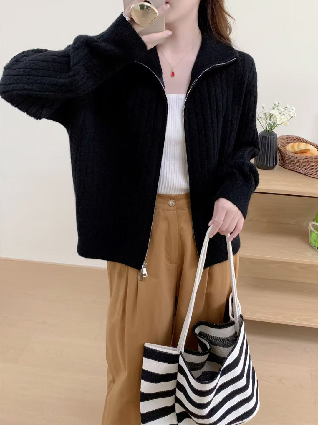 Damen Strickjacke mit modernem Zipper und dekorativem Kabelmuster Drune