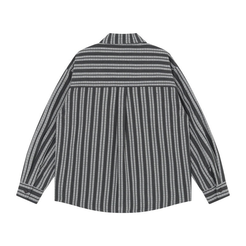 Herren Oversized Hemdjacke mit vertikalen Streifen, aufgesetzten Brusttaschen und abgerundetem Saum Drune