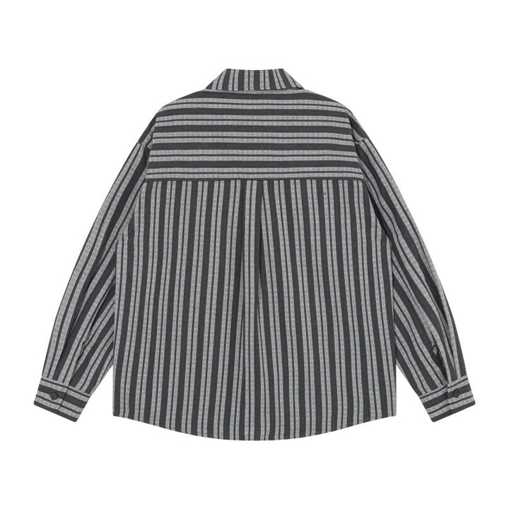 Herren Oversized Hemdjacke mit vertikalen Streifen, aufgesetzten Brusttaschen und abgerundetem Saum Drune