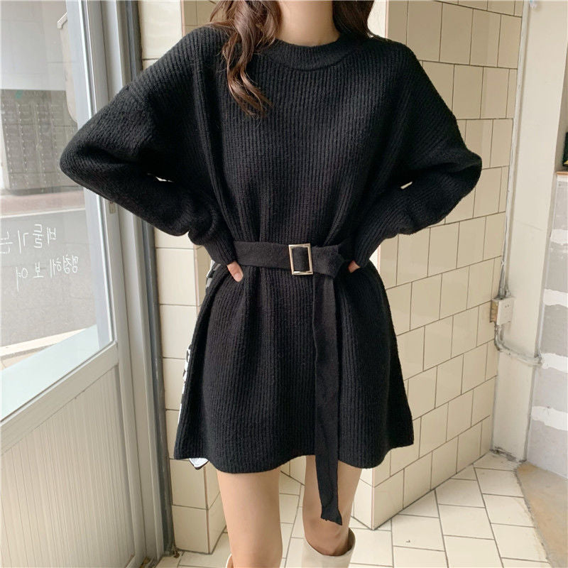 Damen Strickkleid mit taillierter Gürteldetail und modernem Rippmuster Drune