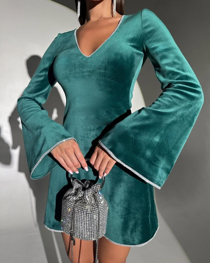 Damen Samt-Minikleid mit ausgestellten Glockenärmeln und Strassbesatz Drune
