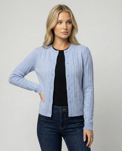 Damen kurzes Zopfmuster-Cardigan mit Rundhalsausschnitt und minimalistischer Knopfleiste Drune