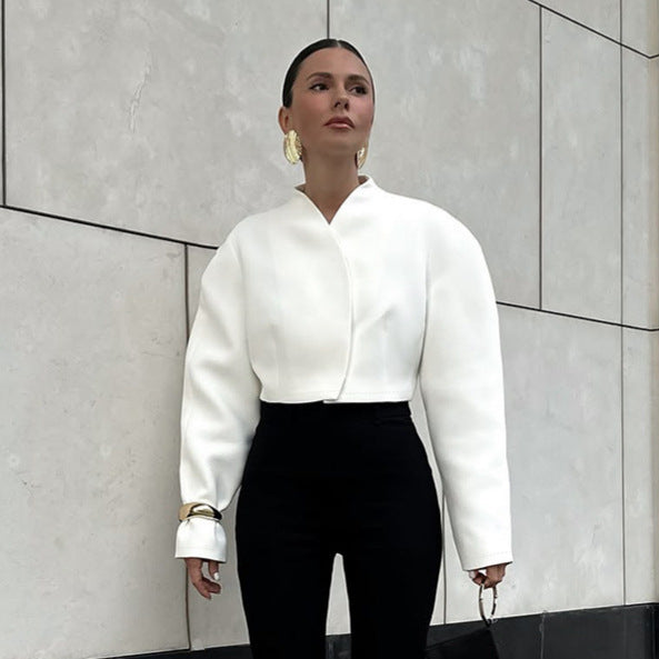Damen Modische kurze Jacke mit voluminösen Ärmeln und hochgeschichtetem Kragen Drune