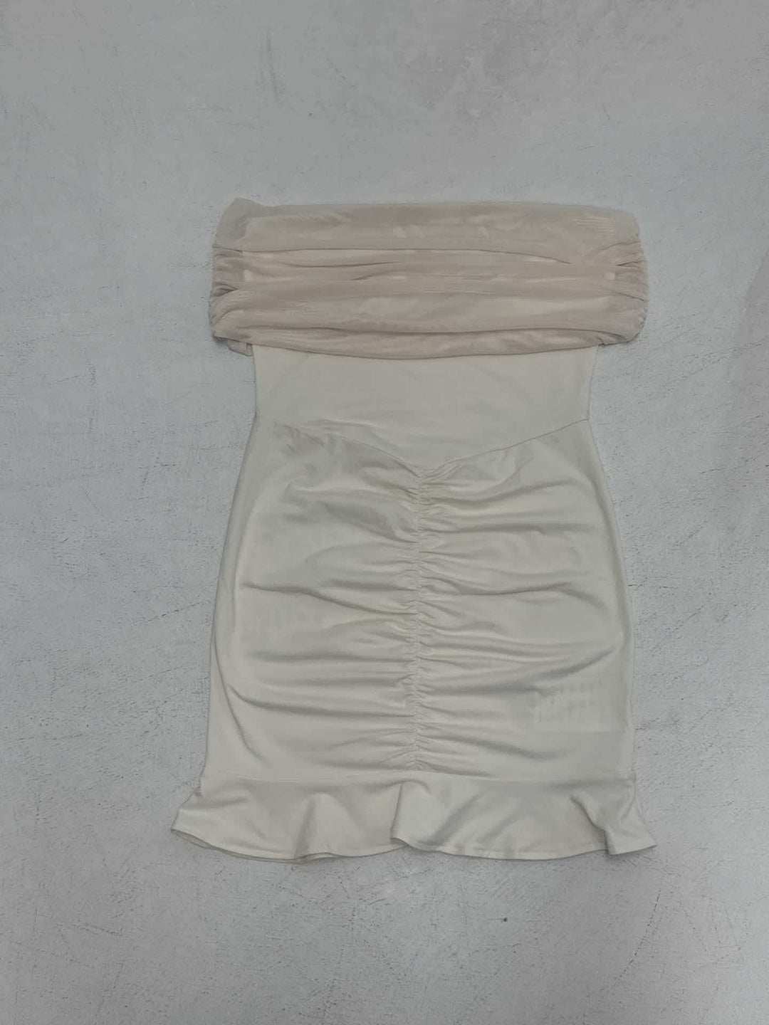 Damen figurbetontes Minikleid mit voluminösen Puffärmeln und Rüschensaum Drune