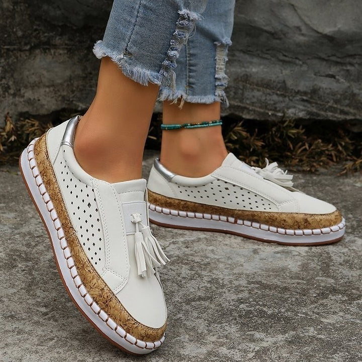 Damen Slip-On Keil-Sneaker mit Kork-Plateau, Quasten und perforiertem Obermaterial Drune