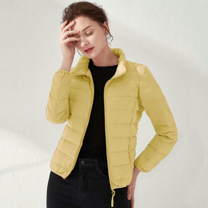 Damen Leichte gesteppte Kurzjacke mit Stehkragen und tailliertem Schnitt Drune