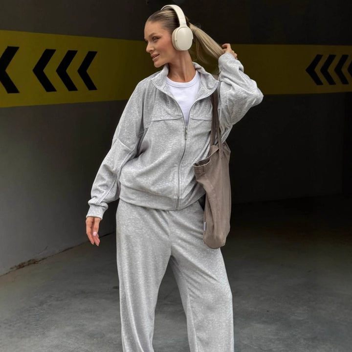 Damen Relaxed-Fleece-Set mit halblanger Zipjacke und extraweiter High-Waist Jogginghose Drune