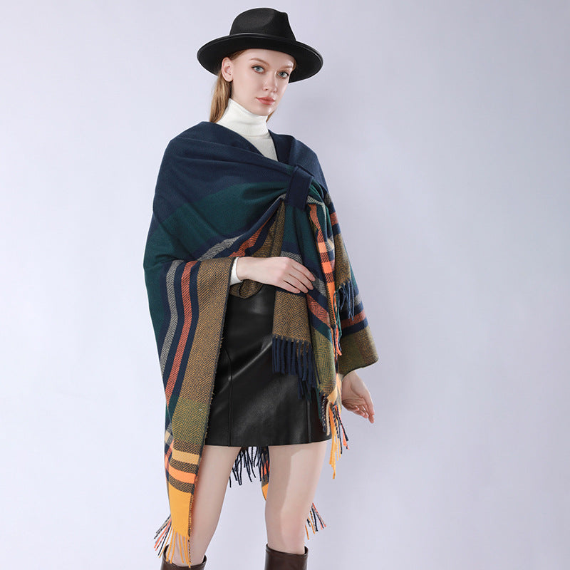 Damen Oversize‑Poncho‑Überwurf mit Tunnelzug, Karomuster und Fransensaum Drune
