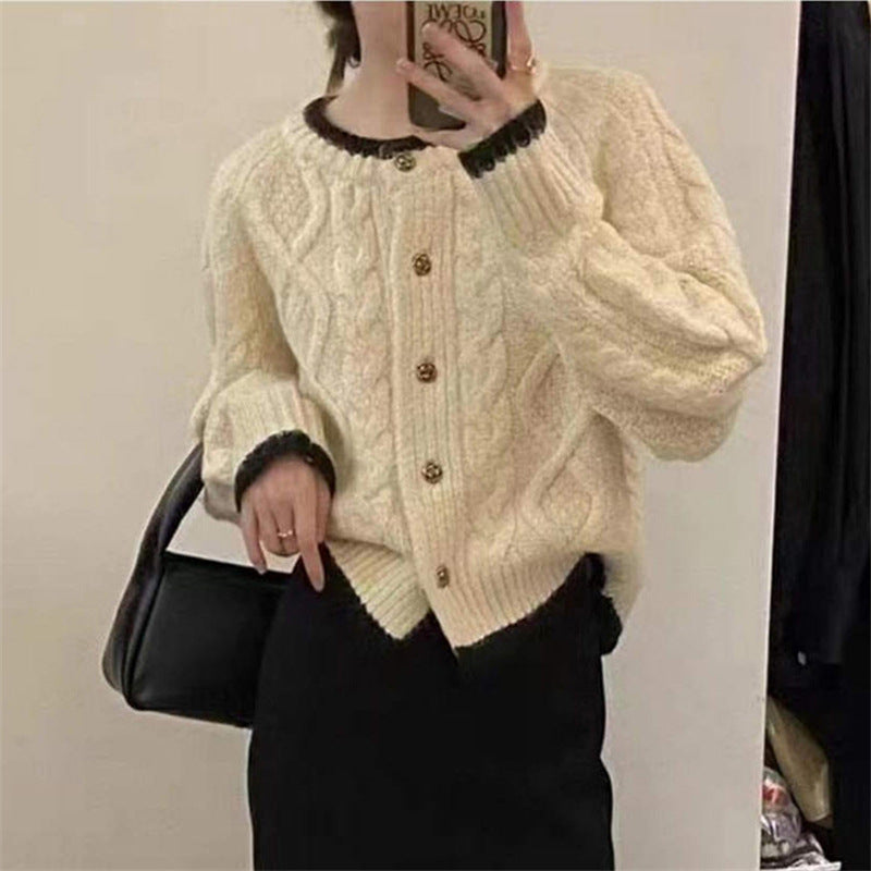 Damen Grobstrickjacke mit elegantem Zopfmuster und dekorativen Knöpfen Drune