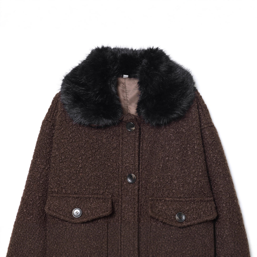 Damen nan cropped Bouclé‑Jacke mit abnehmbarem Kunstfellkragen, kastiger Silhouette und Pattentaschen Drune