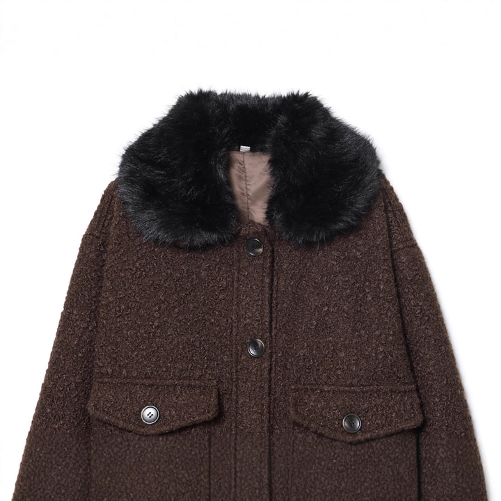 Damen nan cropped Bouclé‑Jacke mit abnehmbarem Kunstfellkragen, kastiger Silhouette und Pattentaschen Drune