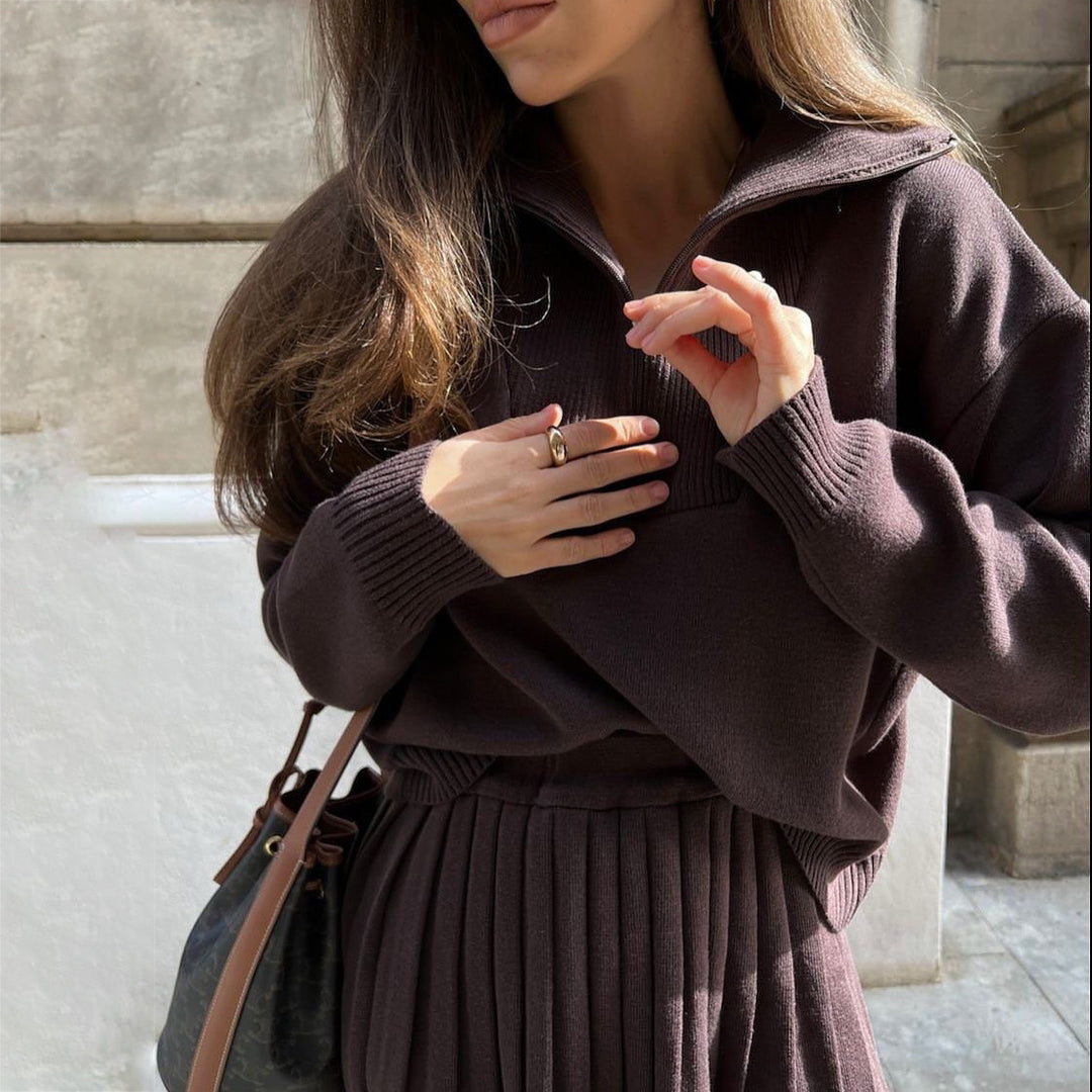 Damen Strickpullover mit hochgeschlossenem Kragen und plissiertem Rock Drune