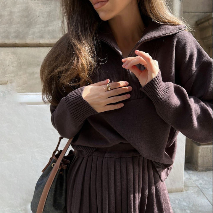Damen Strickpullover mit hochgeschlossenem Kragen und plissiertem Rock Drune