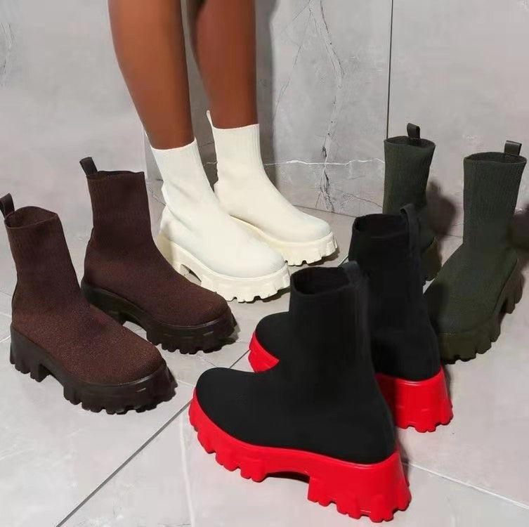 Damen Sock-Ankle-Boots mit grobem Offroad-Profil und elastischem Strickschaft Drune