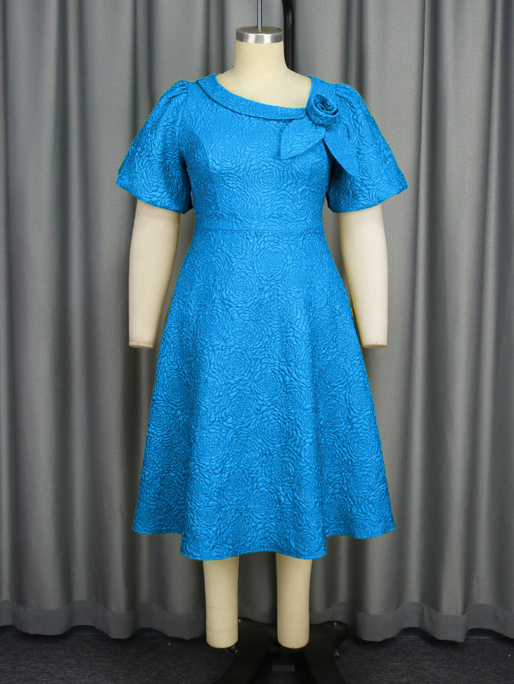 Damen Elegantes Kleid mit strukturierter Blumenapplikation Drune