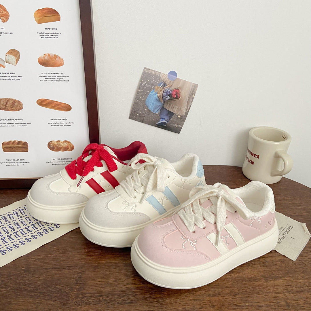 Damen Plattform-Sneaker mit verspielten Design-Details und bequemer Dämpfung Drune