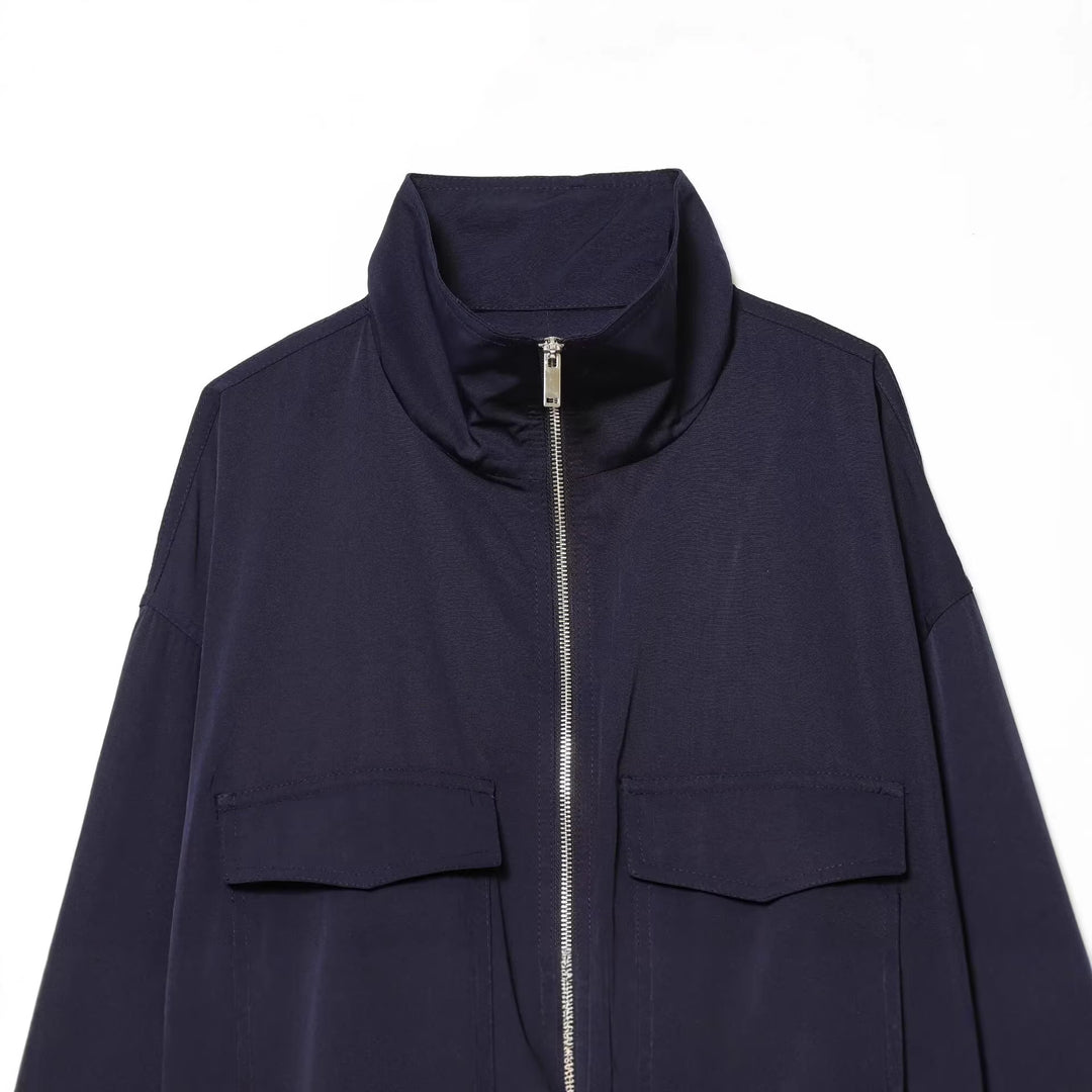 Damen Cropped Bomberjacke mit Stehkragen, durchgehendem Reißverschluss und aufgesetzten Pattentaschen Drune
