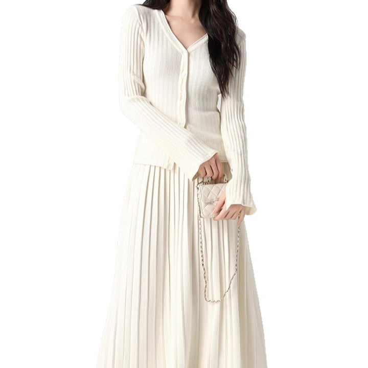 Damen Feines Strick-Set mit V-Ausschnitt Cardigan und plissiertem Maxirock Drune