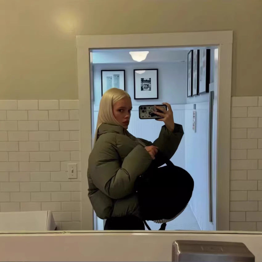 Damen Kurze boxy Funktionsjacke mit Kapuze, wattierter Isolierung und diagonalen Reißverschlusstaschen Drune