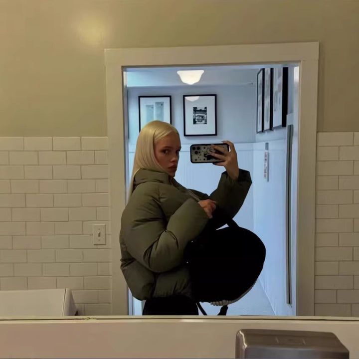 Damen Kurze boxy Funktionsjacke mit Kapuze, wattierter Isolierung und diagonalen Reißverschlusstaschen Drune