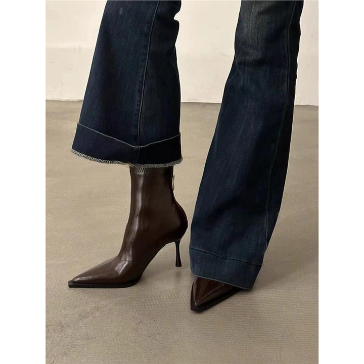 Damen Elegante spitz zulaufende Kurzstiefelette aus Lackoptik mit sculpted Kitten-Absatz Drune
