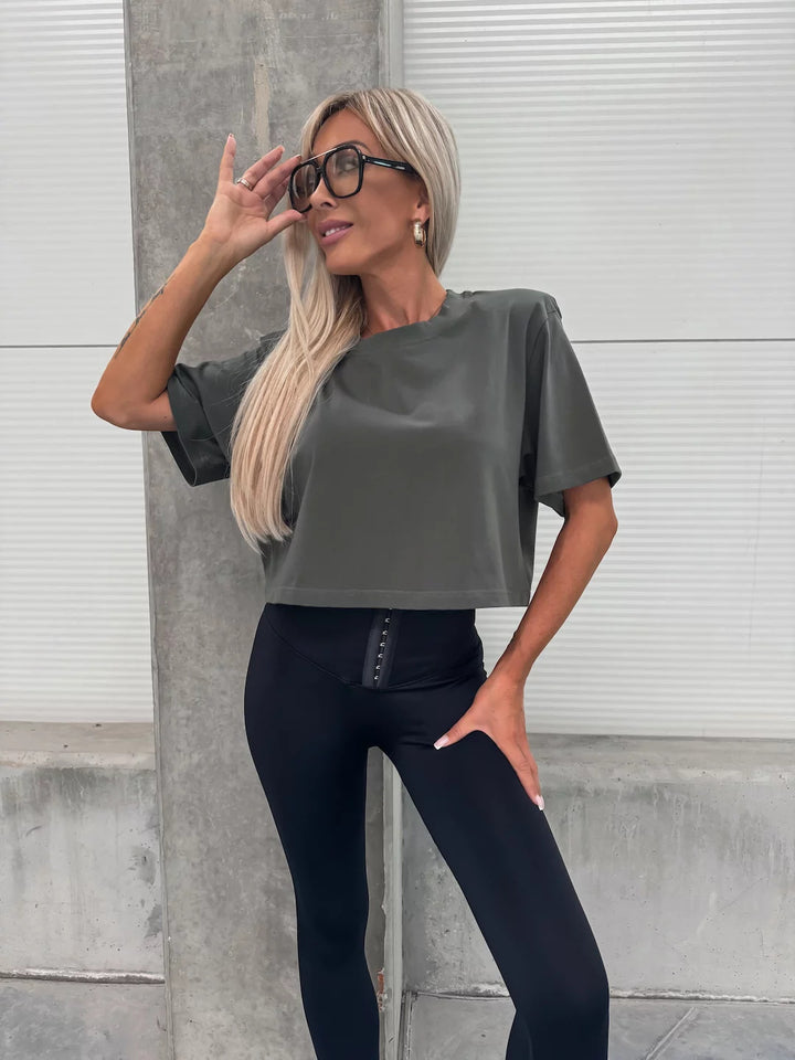 Damen Cropped T-Shirt im auffälligen Leopardenmuster