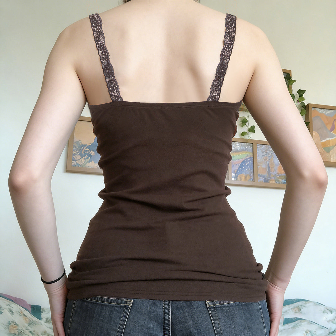 Damen Spitzenbody mit zarten Trägern und romantischen Rüschendetails Drune