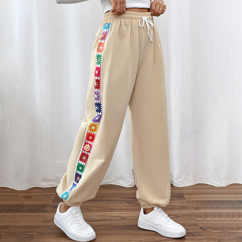 Damen Jogginghose mit buntem Seitenmuster Drune